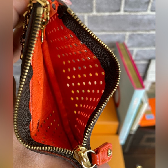 Limited Edition Authentic Louis Vuitton Perforated Key Close - Picture 3 of 15